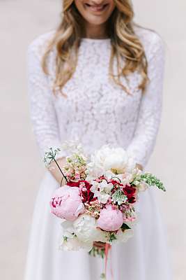 La mariée et son bouquet