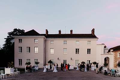 Le domaine de la Charlotterie après le coucher du soleil